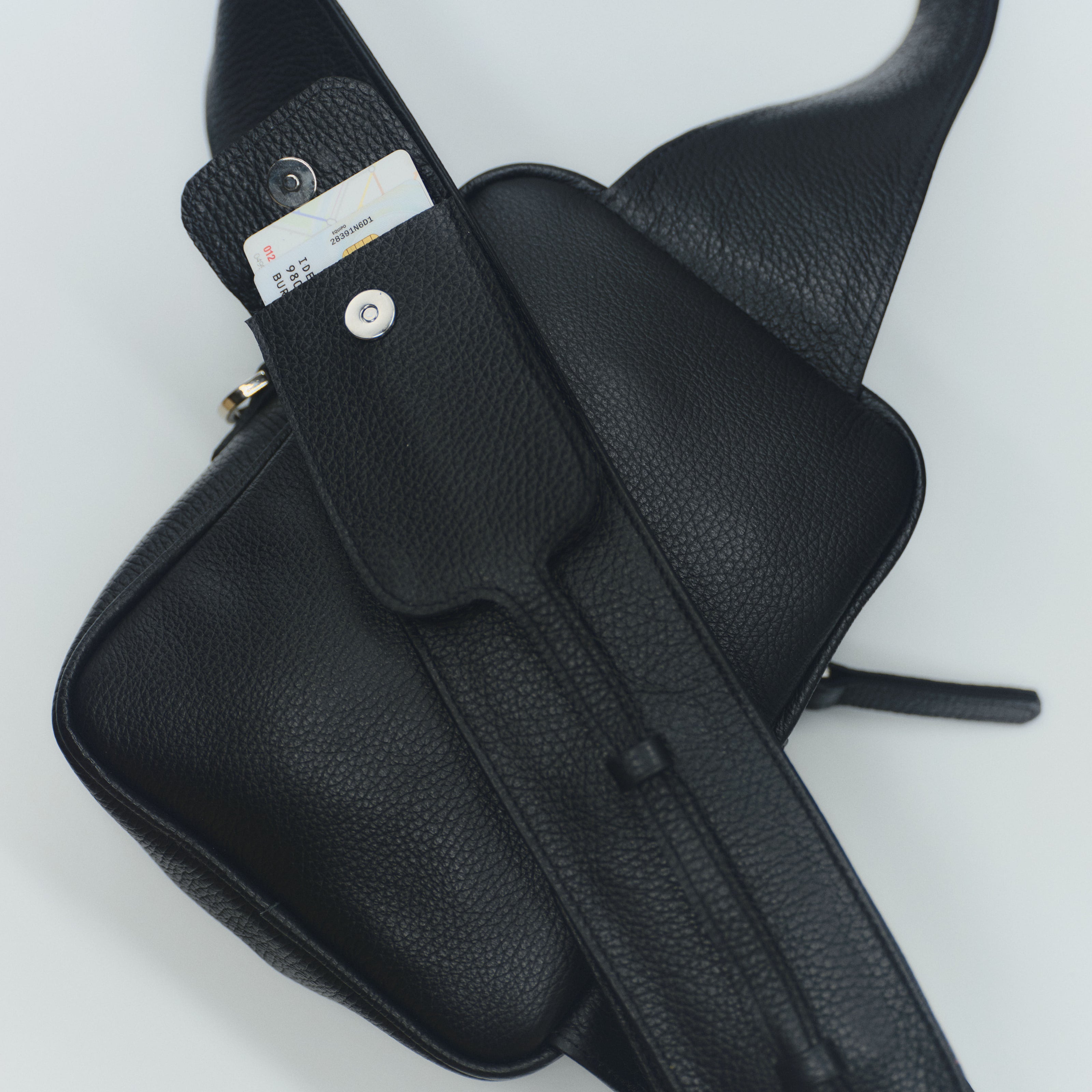 Nokia Bag Black Men (no piercing)